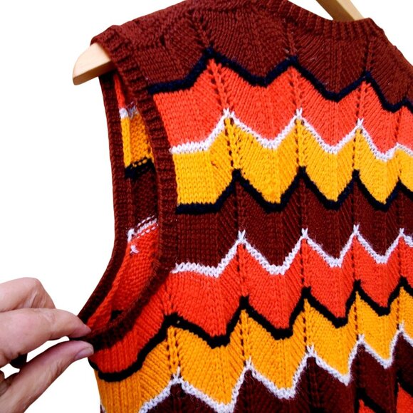 Vintage 70s Hand Knit Vest Retro Orange Chevron Sleeveless Sweater Hippie Boho M - Picture 8 of 11